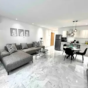 Gauthier Living By Shortstaycasa 1bed Or 2beds - The Heart Of Town Appartement